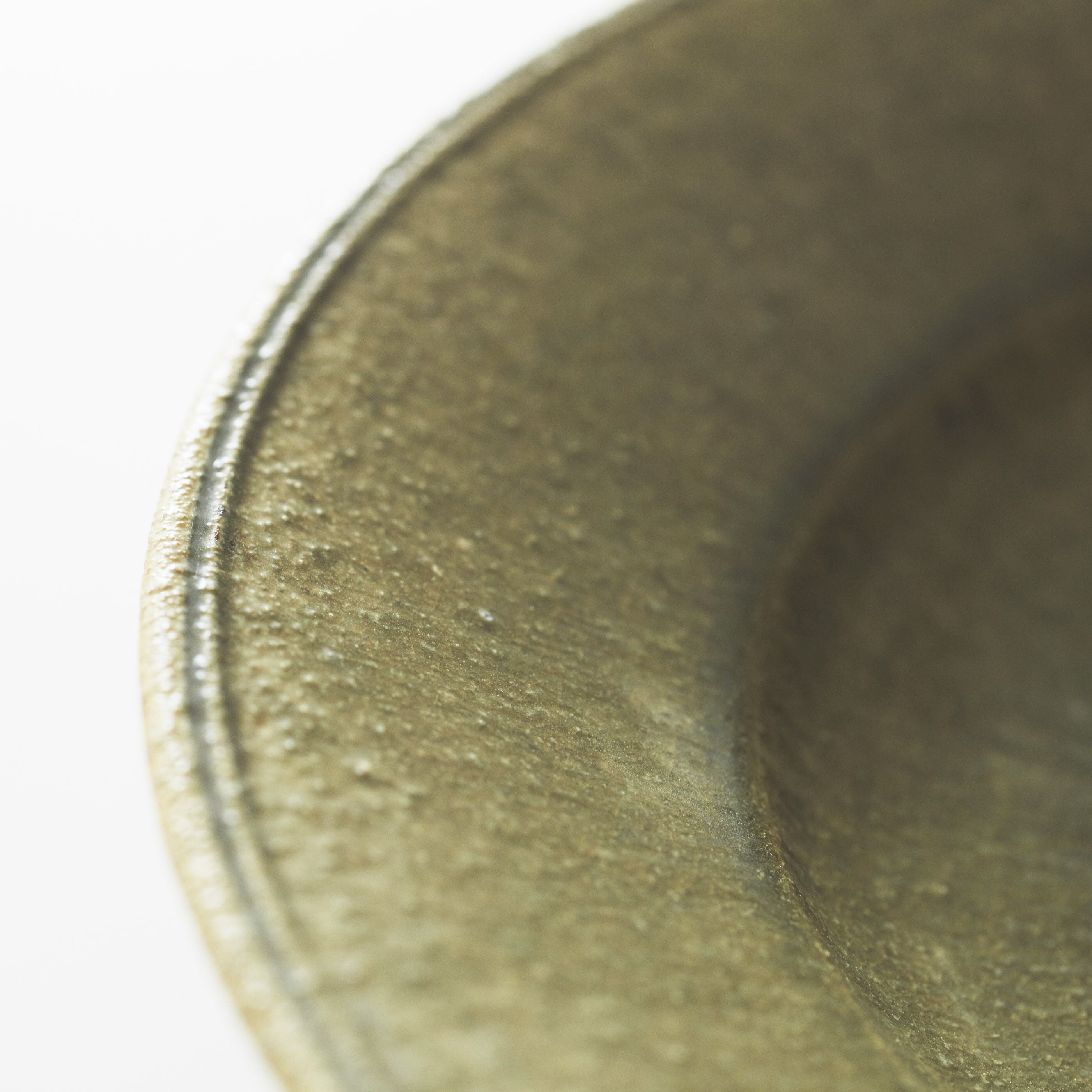 07 リム平鉢6寸 灰釉