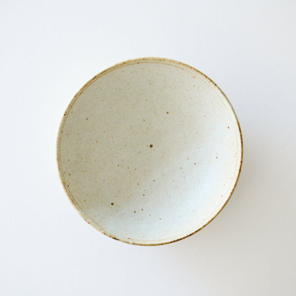 06 平鉢5寸 粉引