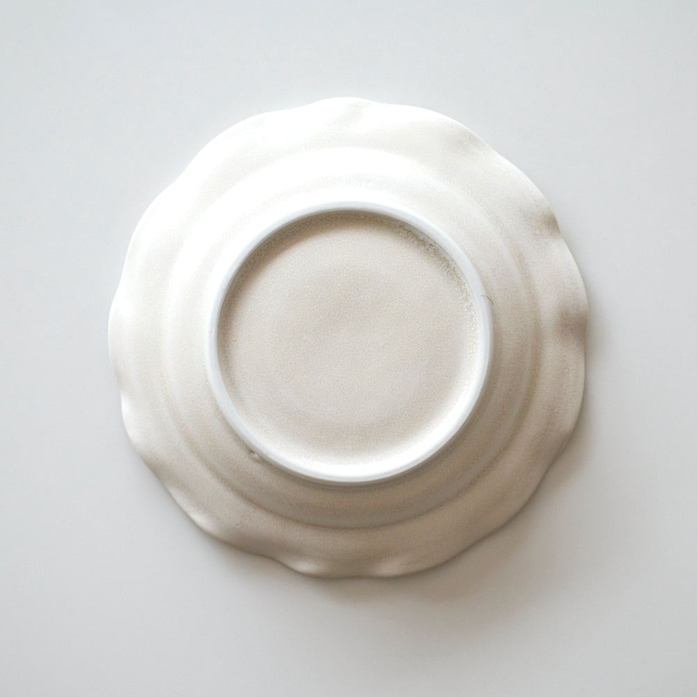 46 ひだ皿(中) white
