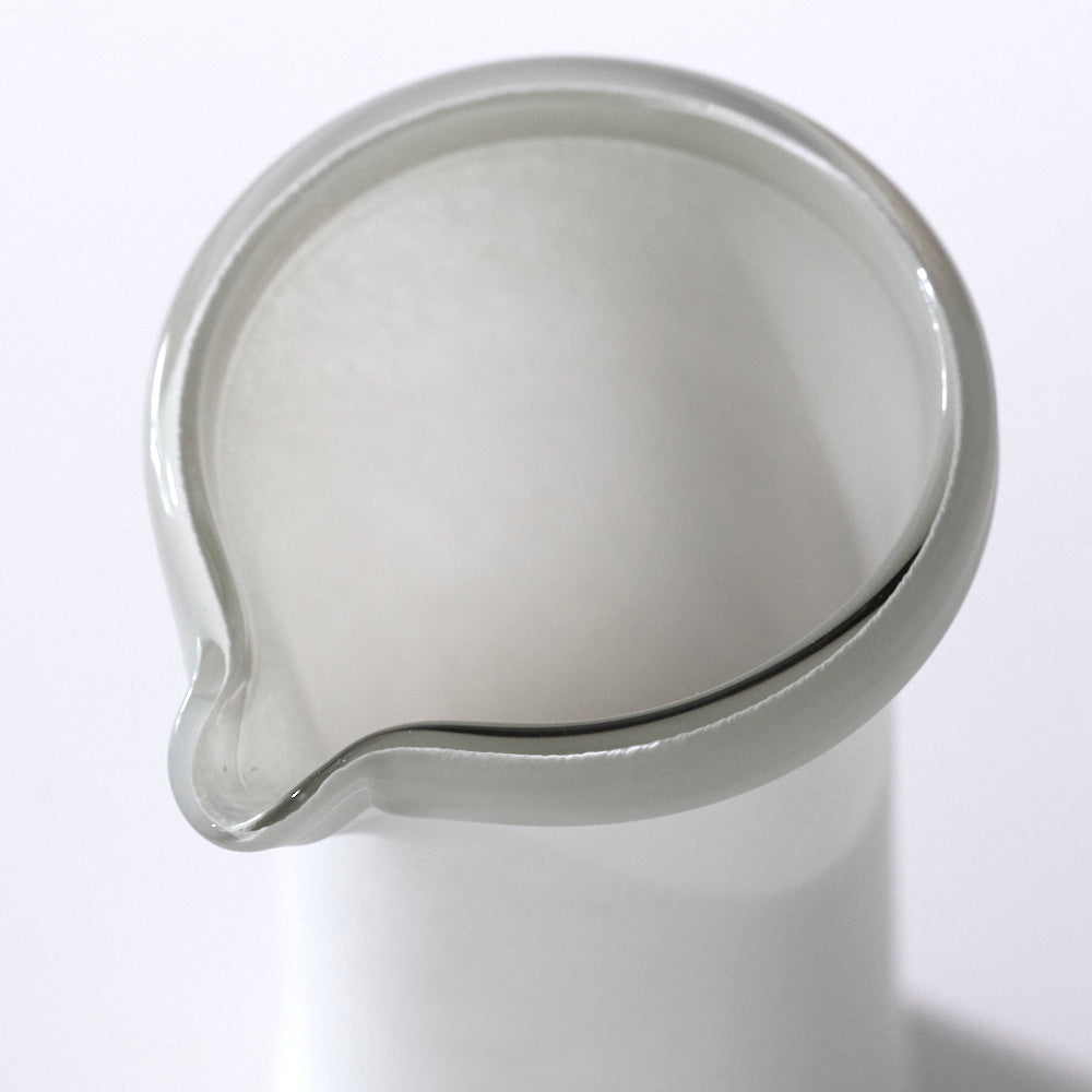053 white 水差し花器