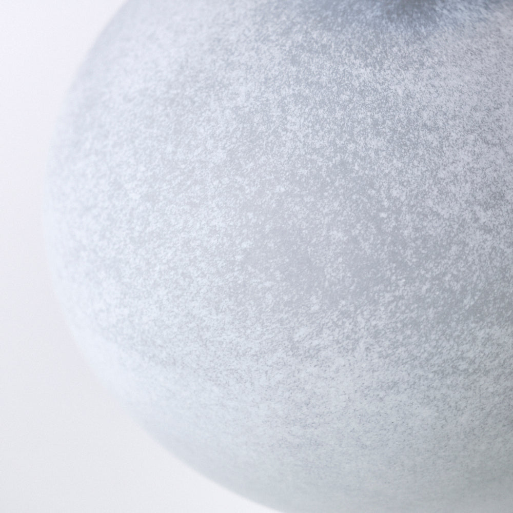 049 white object1