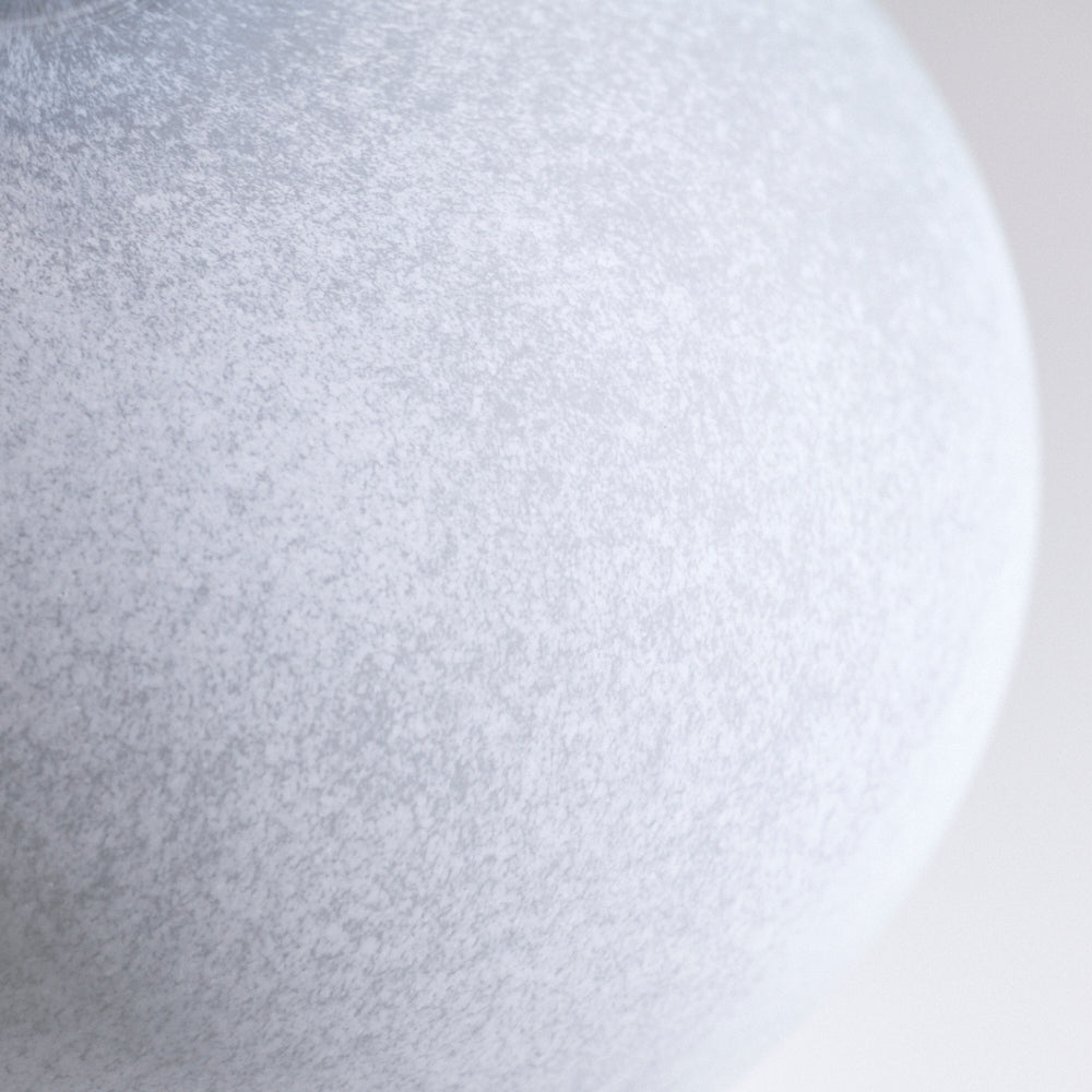 049 white object1