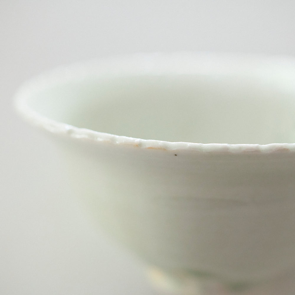 209A 白瓷ぎざぎざ小鉢
