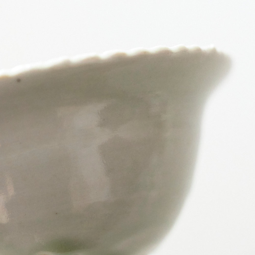 209A 白瓷ぎざぎざ小鉢