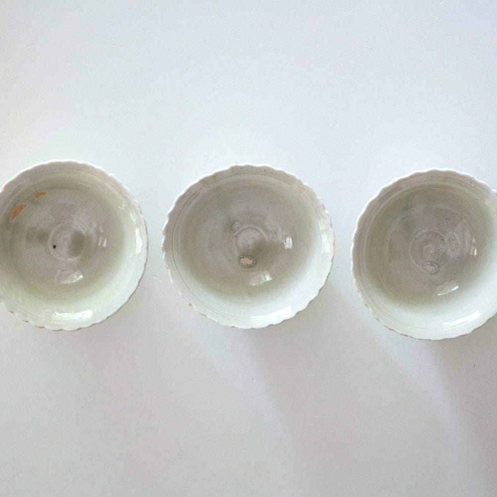209B 白瓷ぎざぎざ小鉢