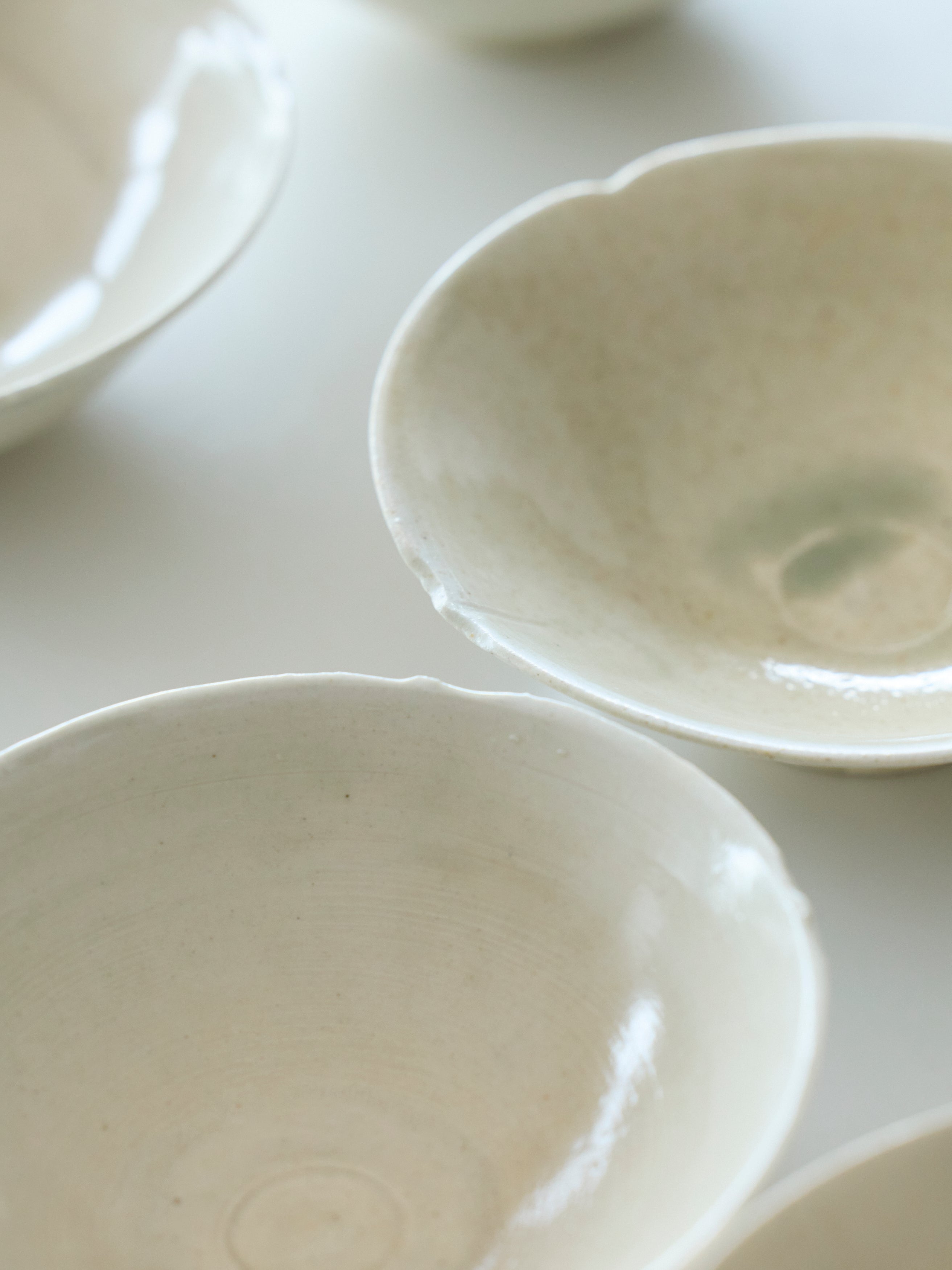 12 白瓷輪花小鉢