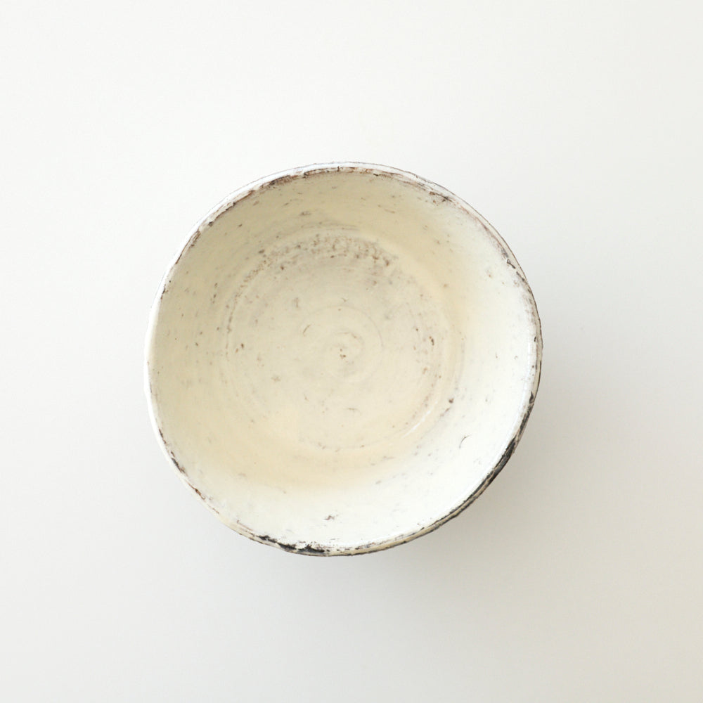 46 粉引き碗