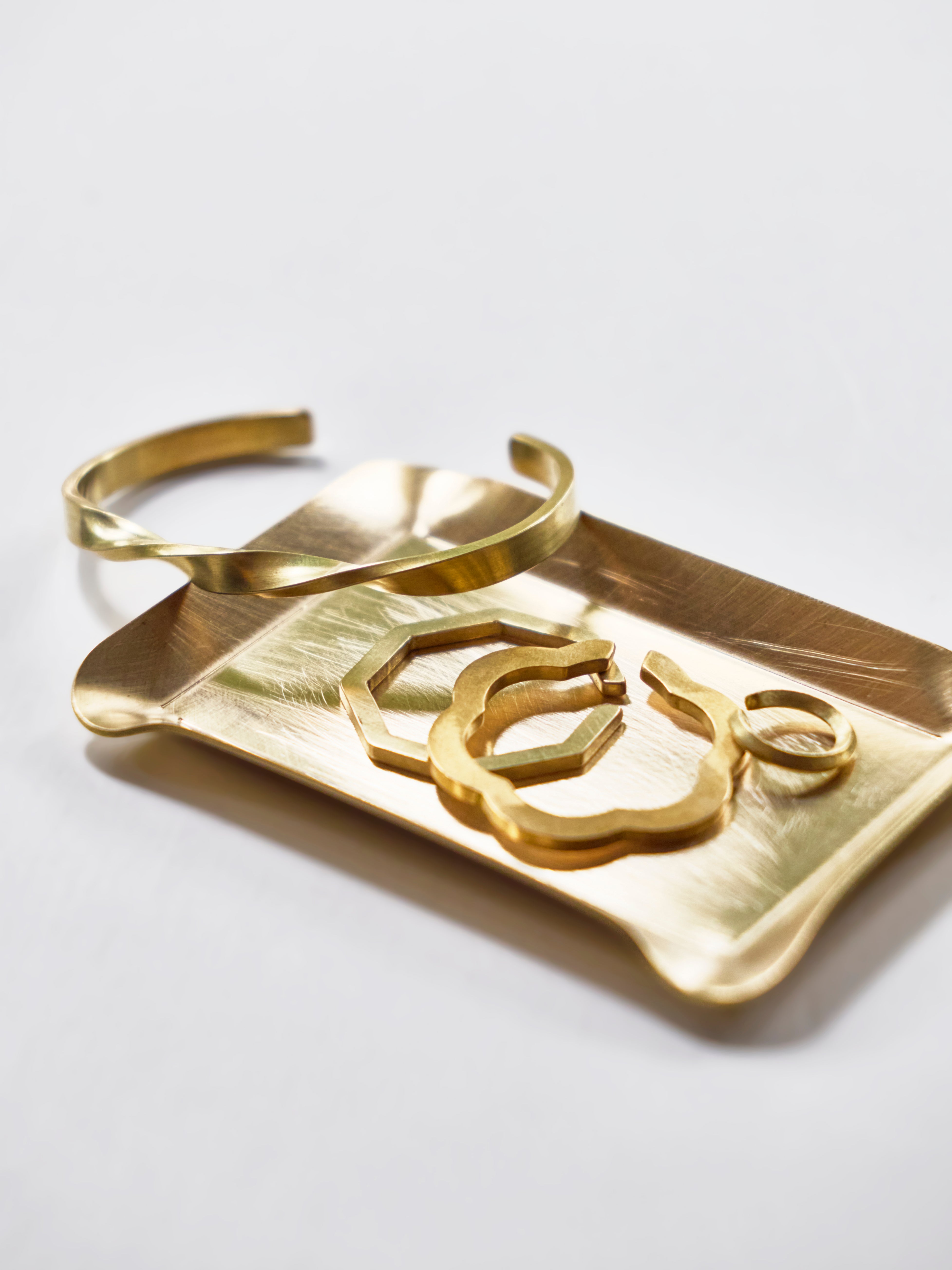 82 バングル/真鍮 ねじれ