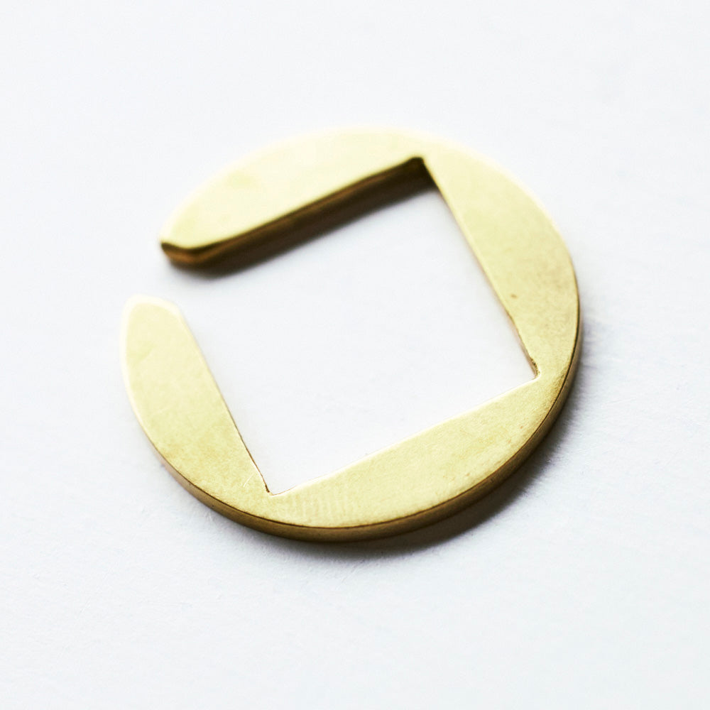 100 イヤーカフ/丸四角