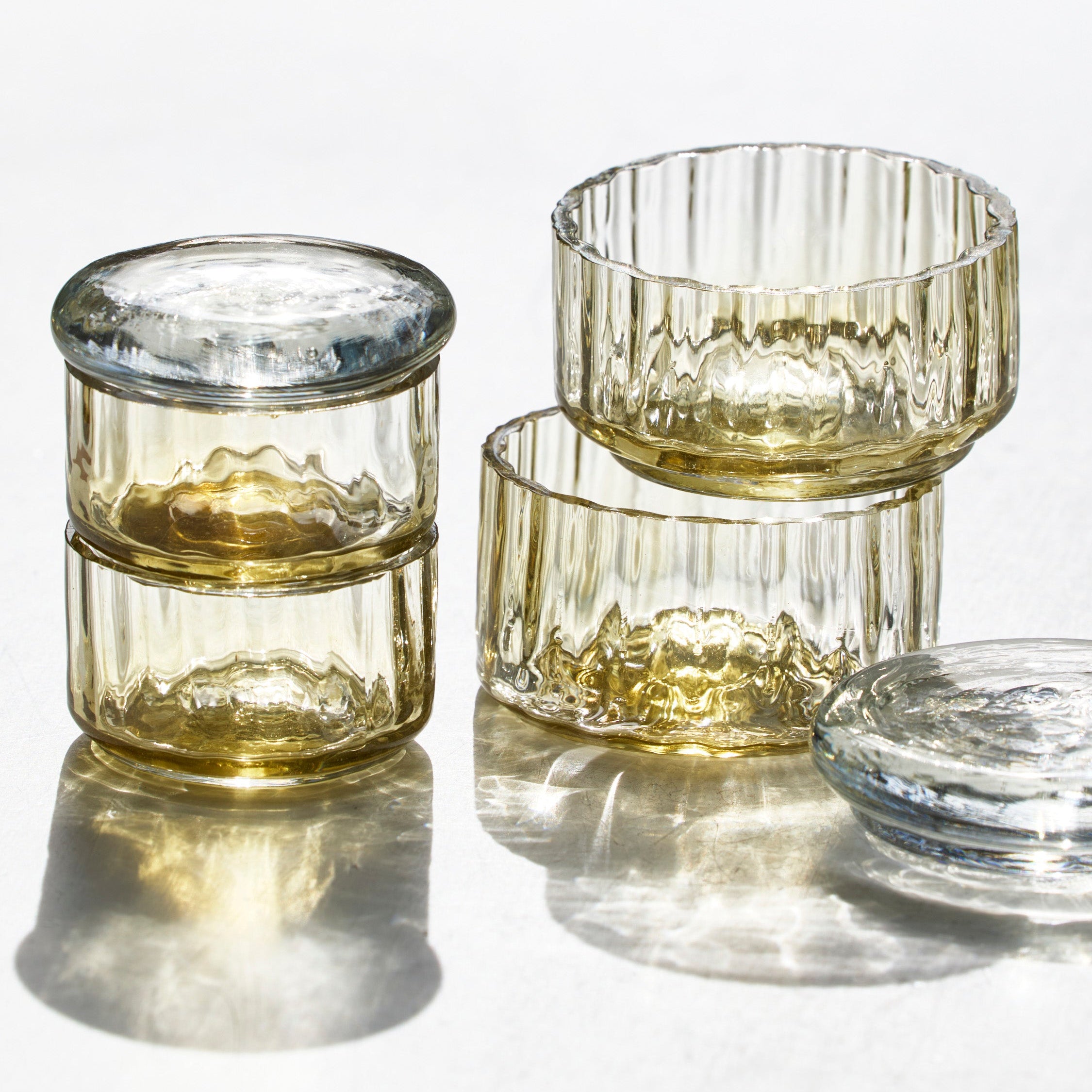 05“花影”标准玻璃琥珀