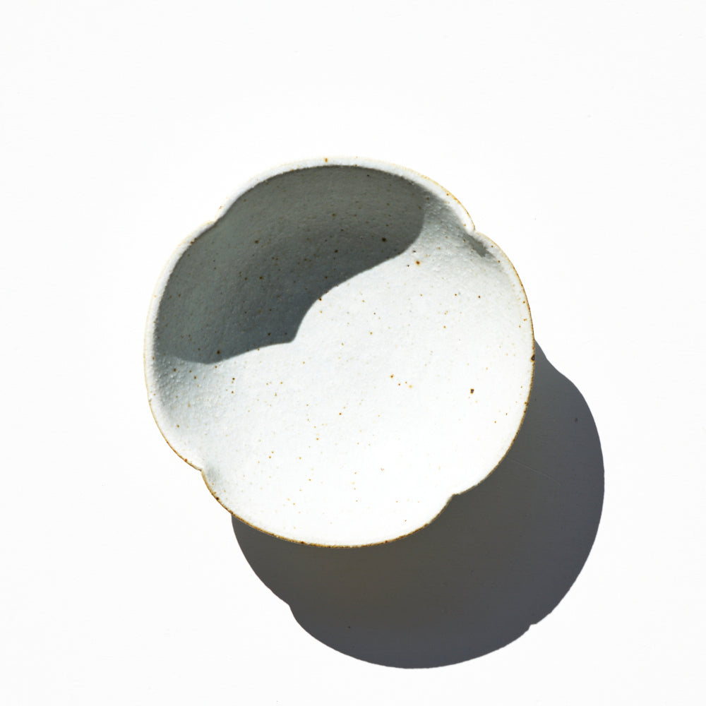 18 5寸輪花鉢 粉引