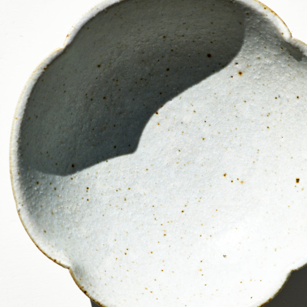 18 5寸輪花鉢 粉引