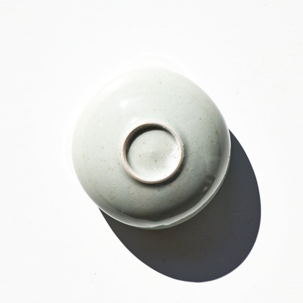 31 輪花小鉢 灰長石