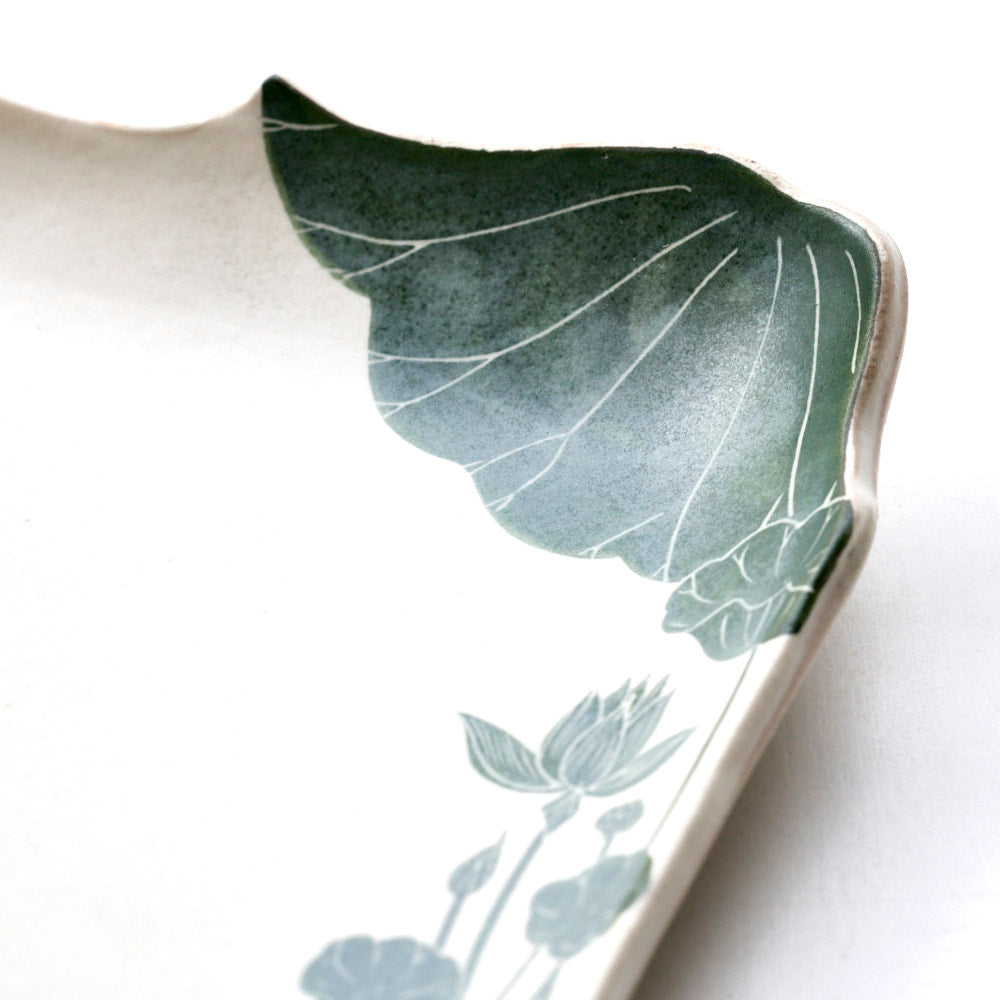 62 緑ハス縁取り 角皿(LL)