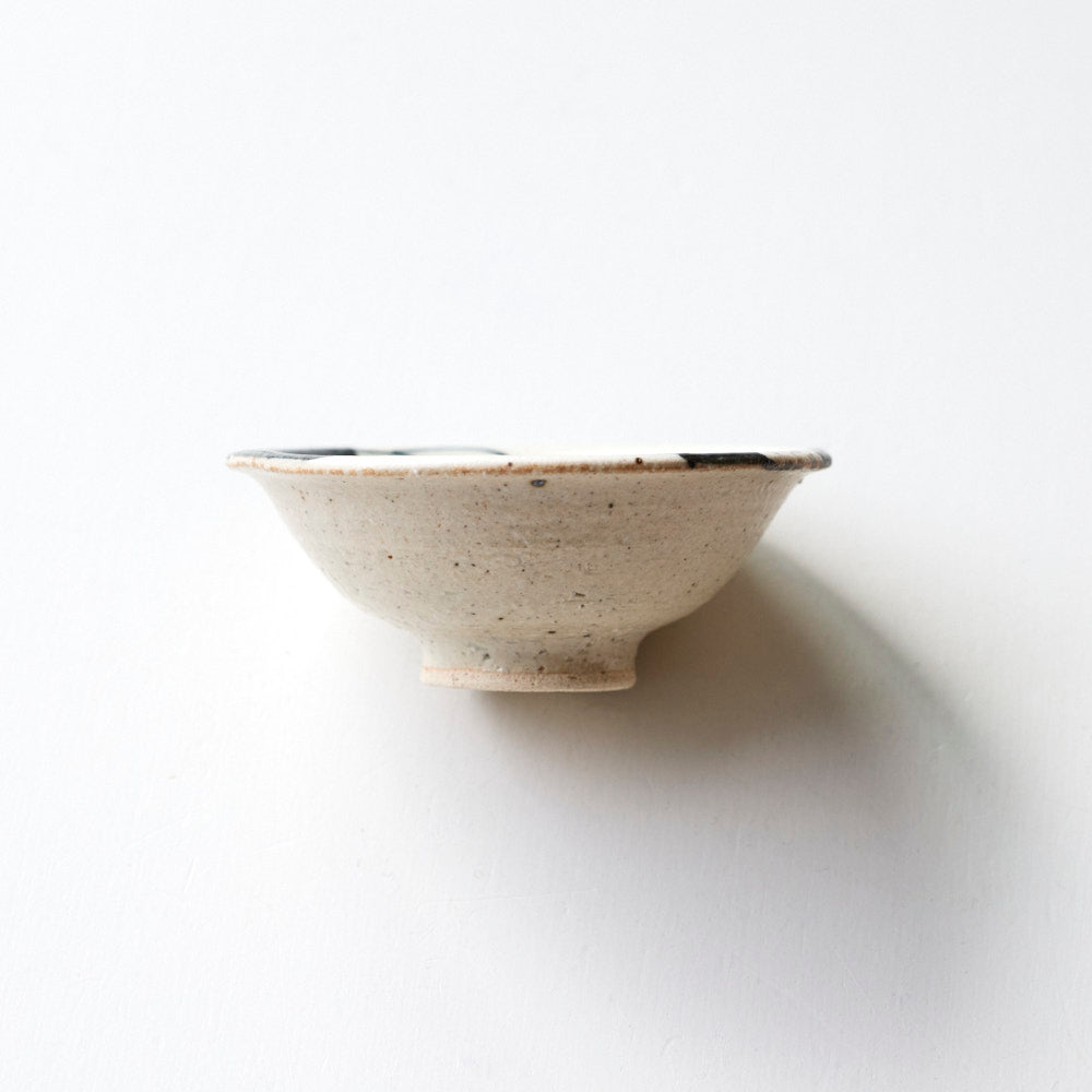 54 黒い花 杯(平)