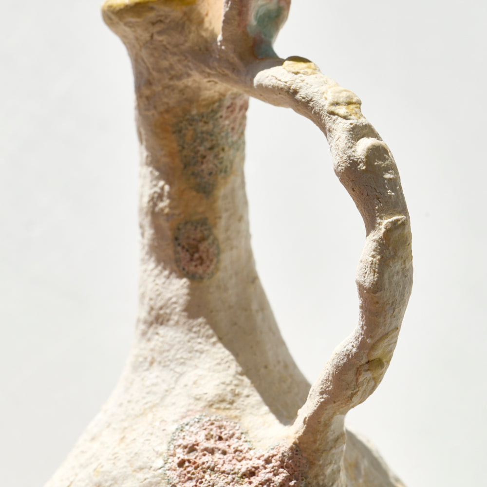 85 土化粧片手付花入(白)