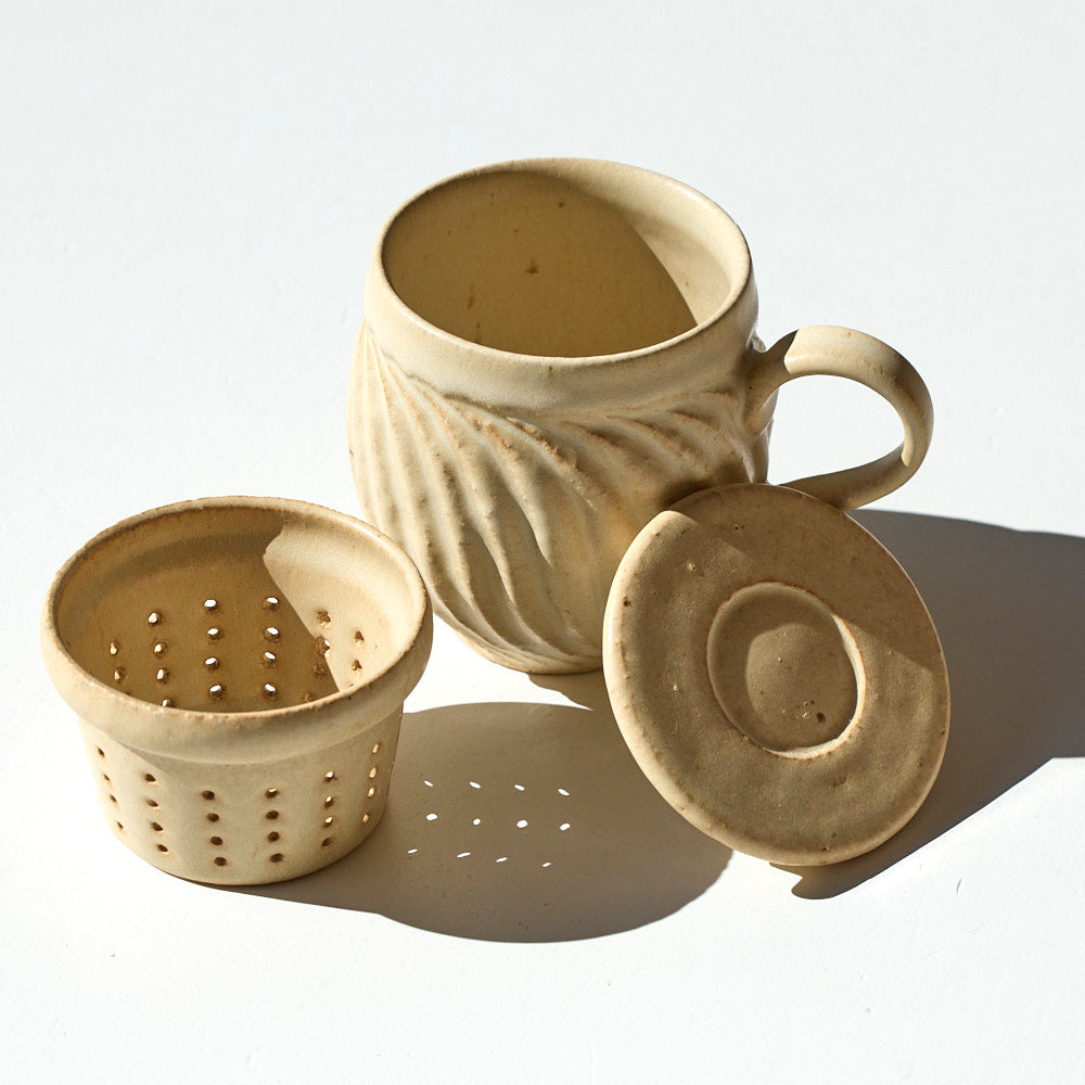 17C 茶漉し付きマグ(茶)