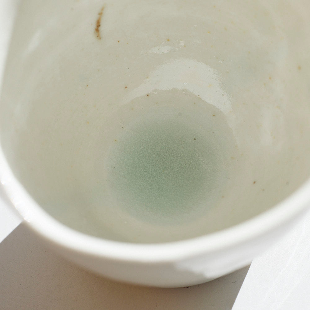 06A 白瓷耳付豆ピッチャー