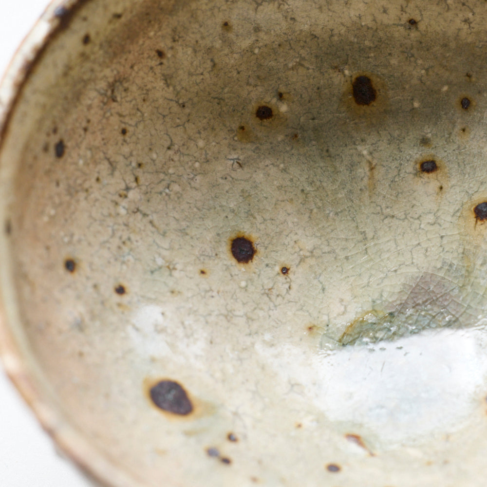 20 荒ヒビ粉引丸碗