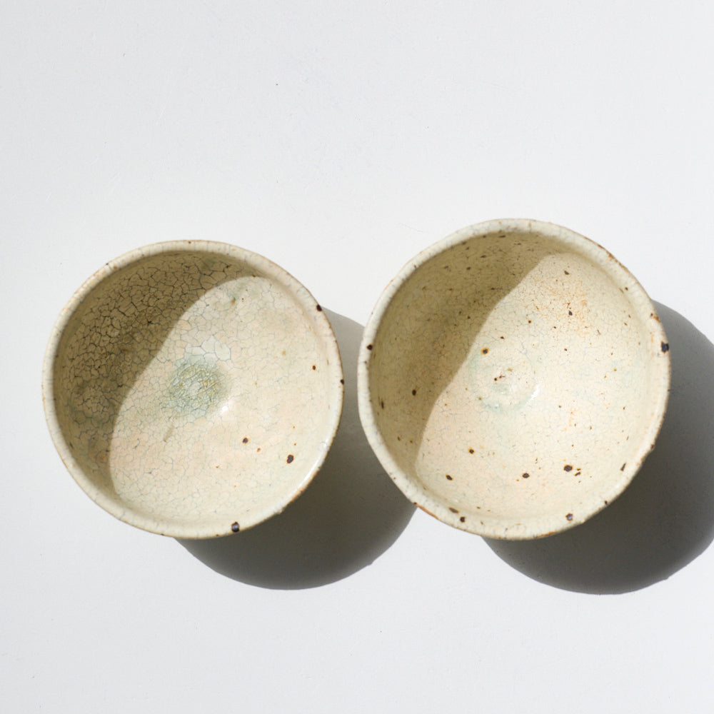 27 荒ヒビ粉引飯碗