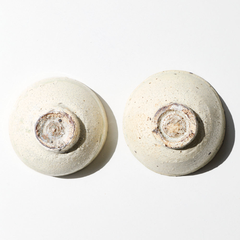 27 荒ヒビ粉引飯碗