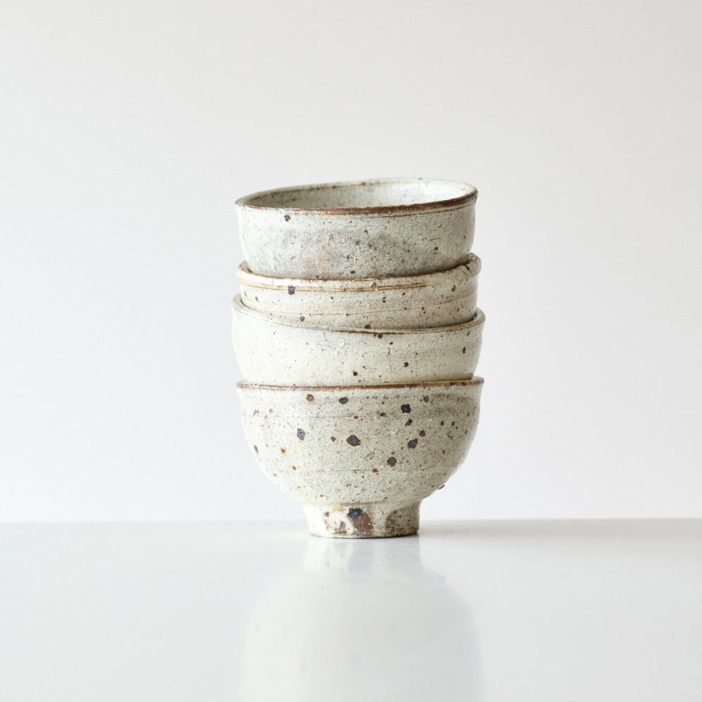 38 ヒビ粉引 丸湯呑み