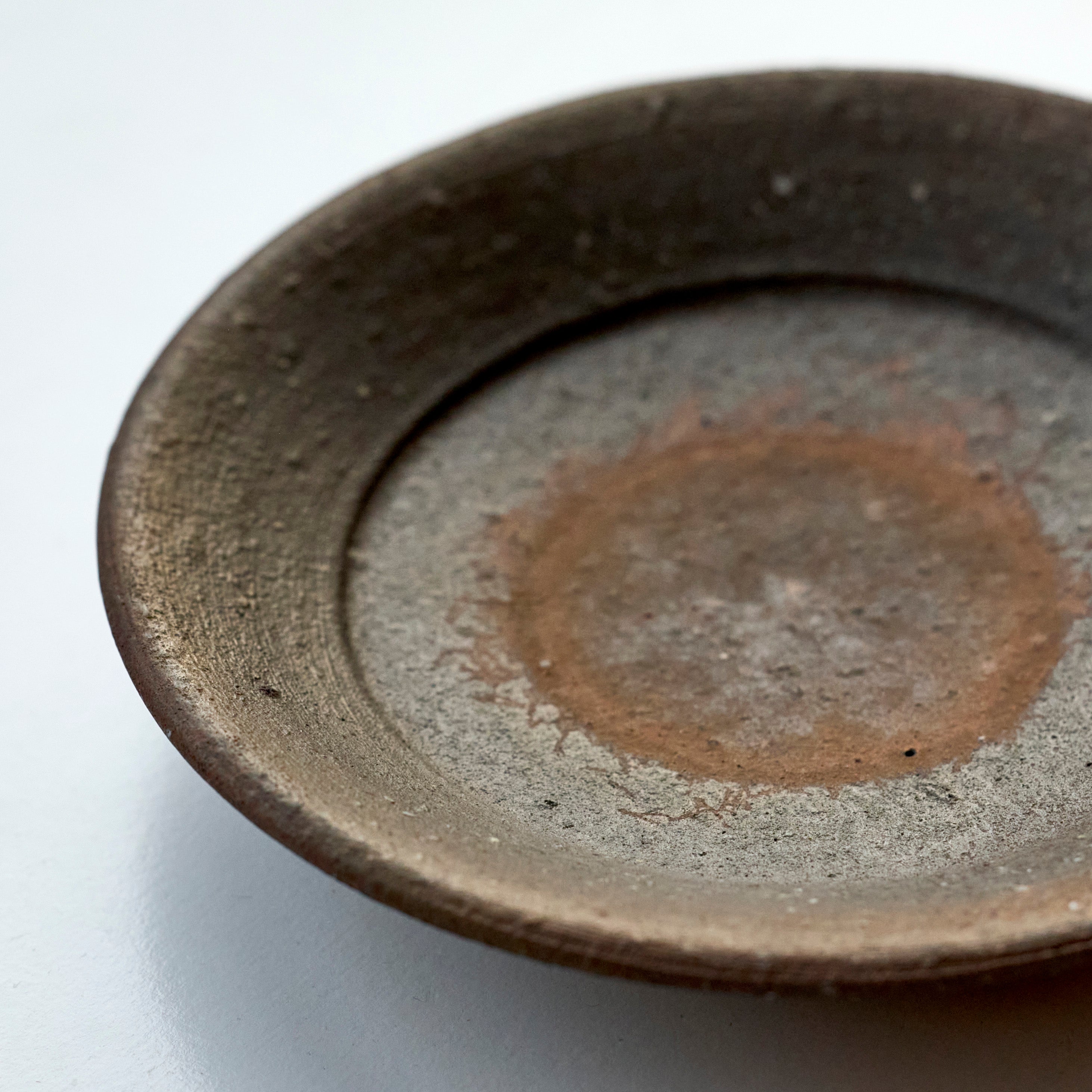 White glaze dot bowl