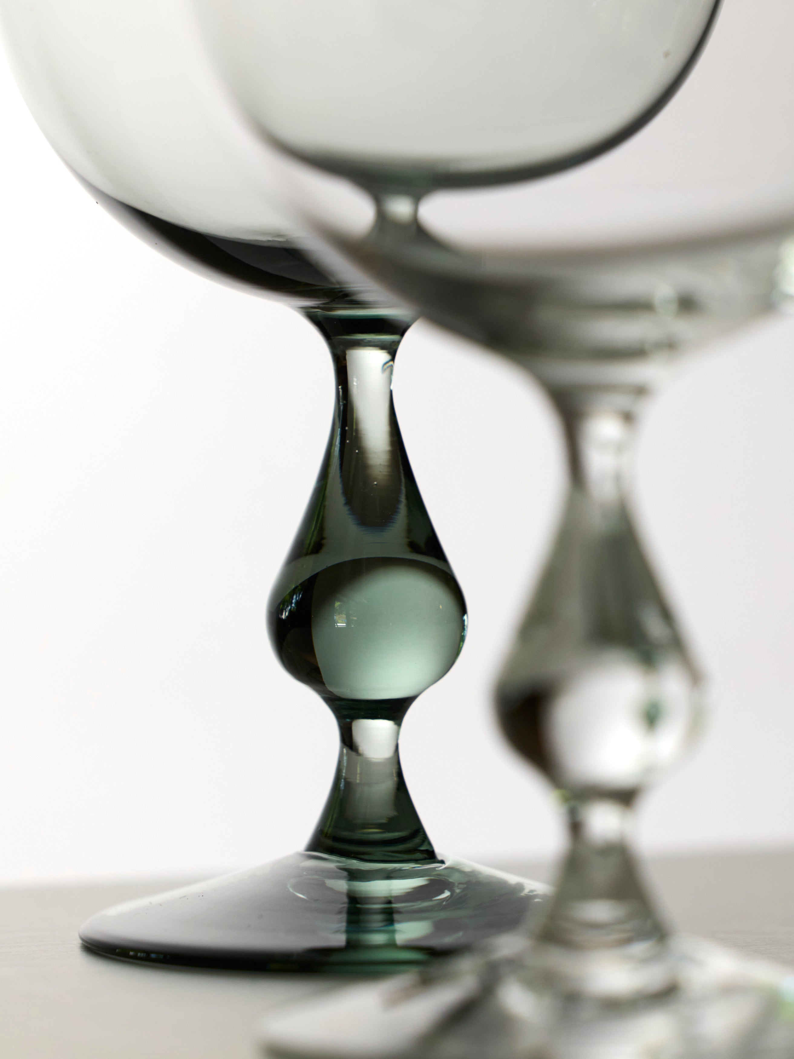 18 dropstem glass:丸 (グレー)
