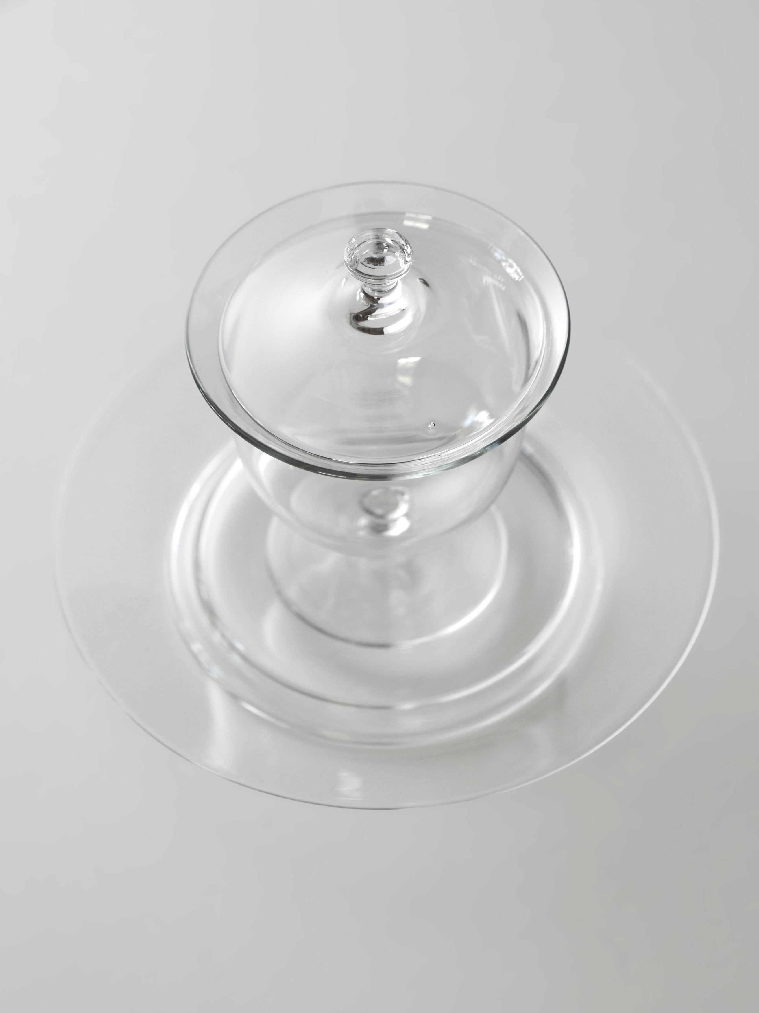 44 lid,cup & soucer