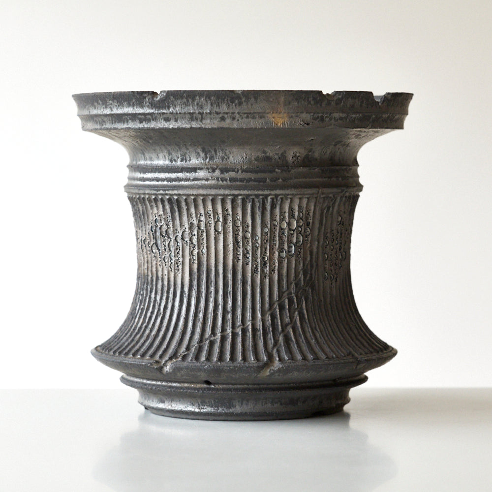 12 flowerpots