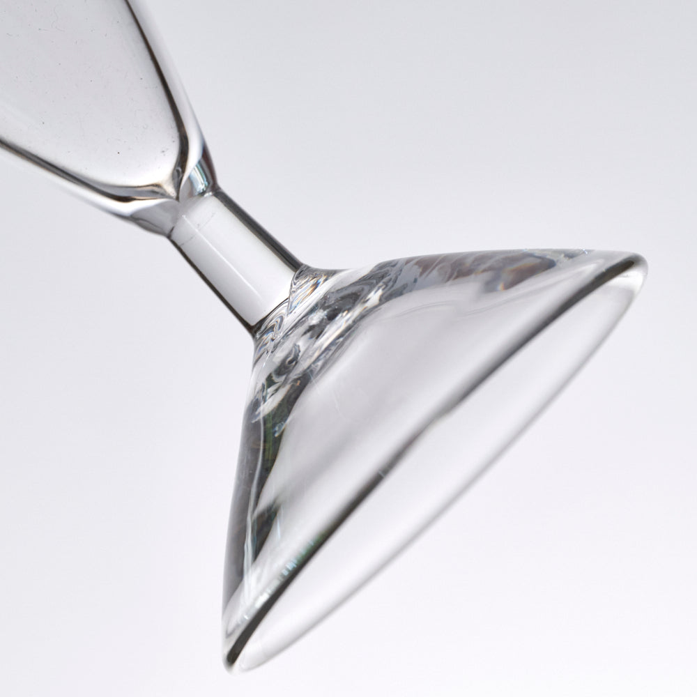 Mini glass with molded feet