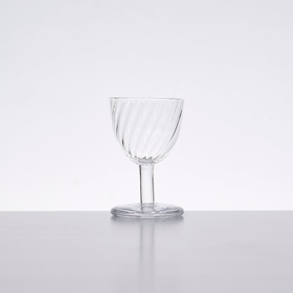 Mini glass with molded feet