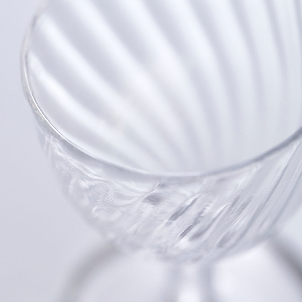 Mini glass with molded feet