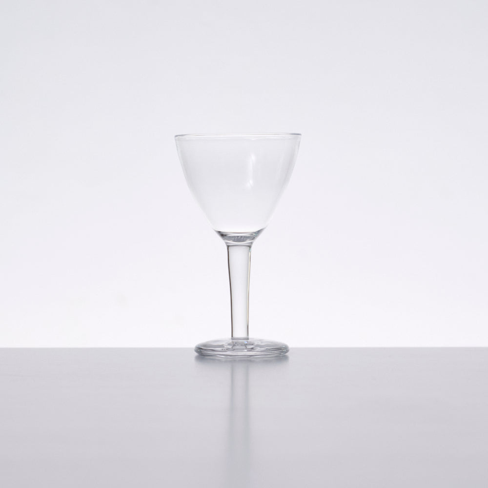 Mini glass with molded feet