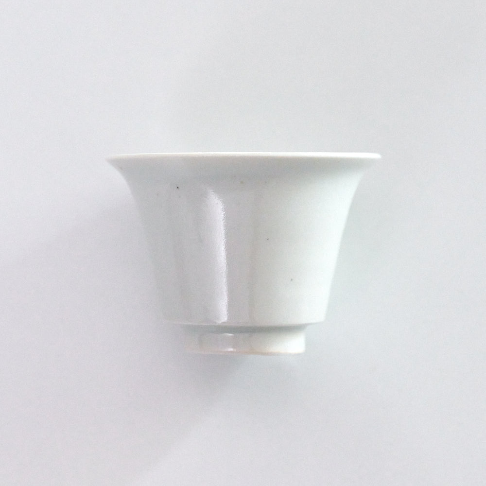 04 白磁杯