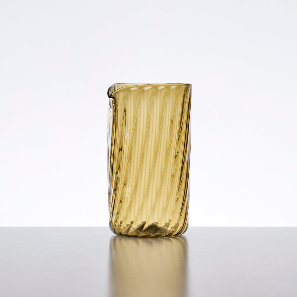 62 飴グレーモールド注器