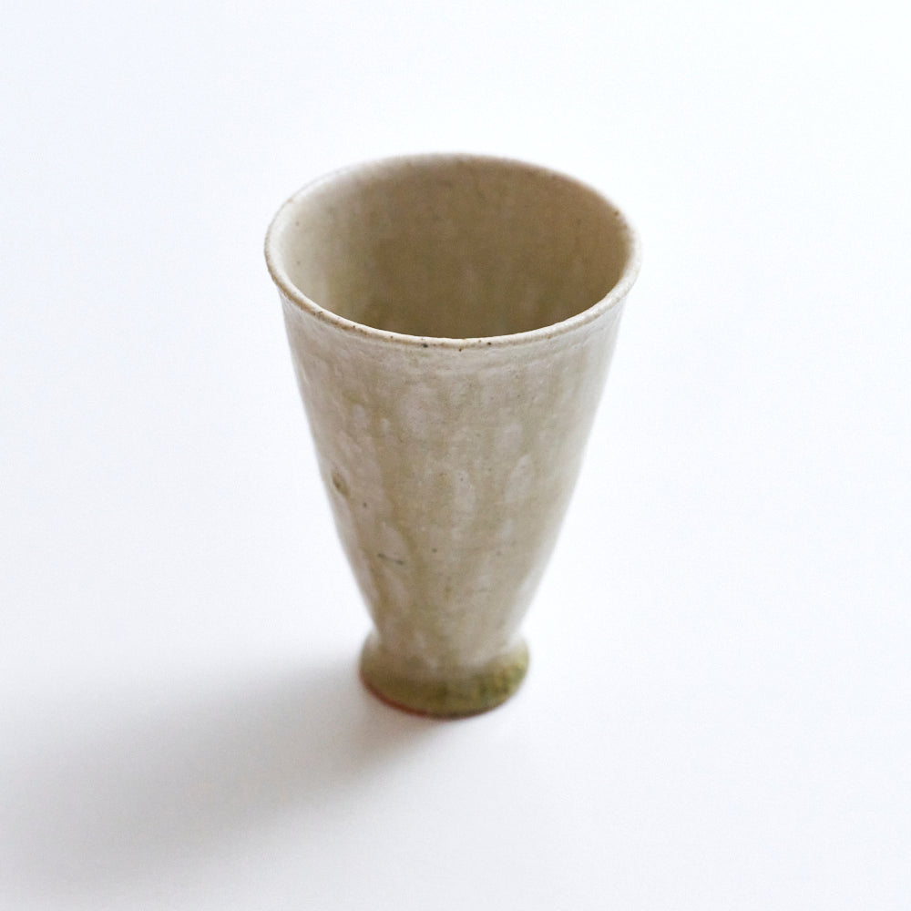 21 灰釉杯