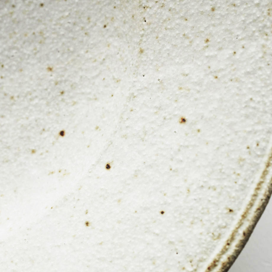 07 リム平鉢6寸 粉引