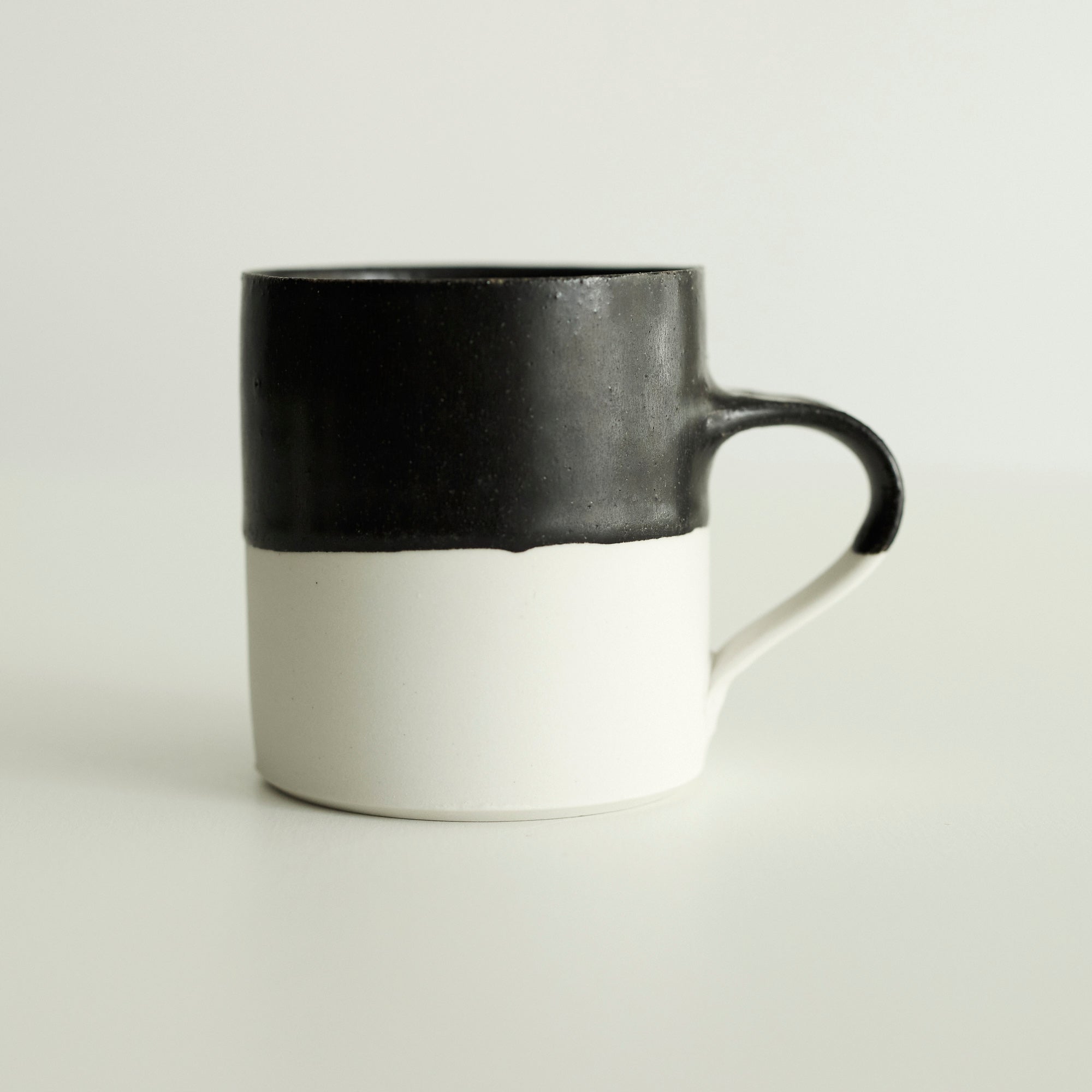 15 コーヒーカップ 白黒