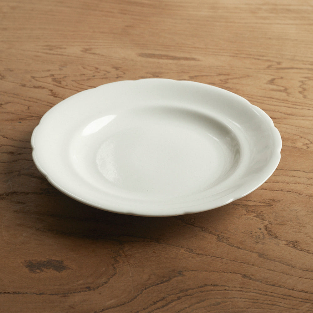 Paperwhite Flower Rim Plate M