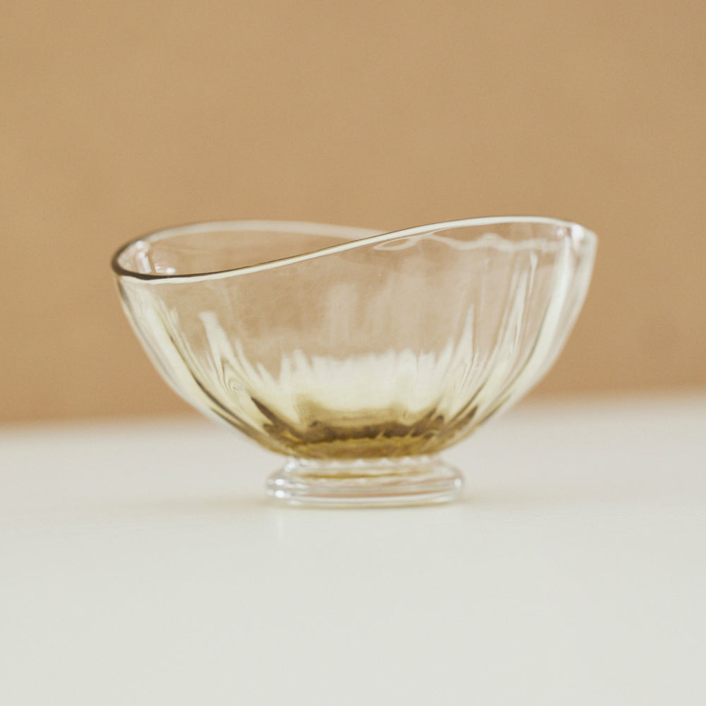 21 "Hangage" Akebibachi Amber