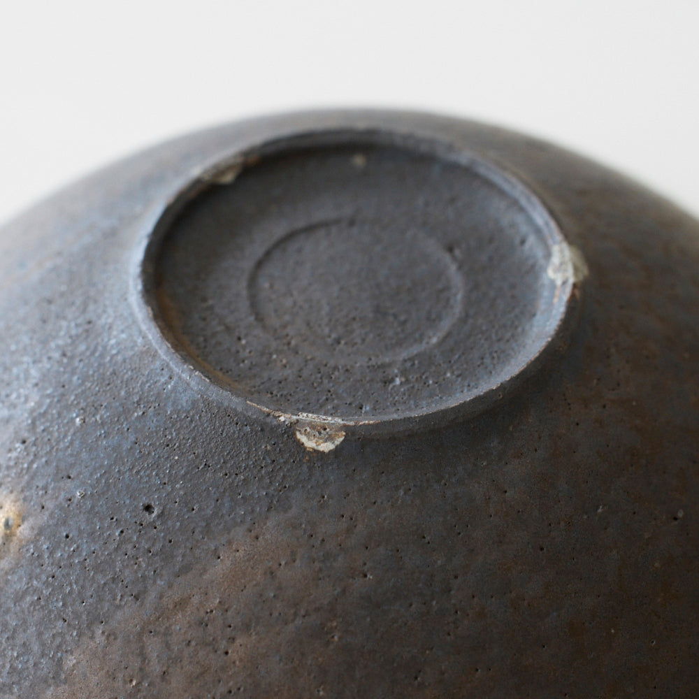 06 平鉢5寸 黒釉