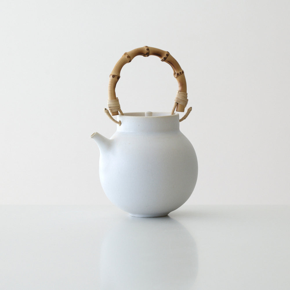 22 土瓶(竹根) 白マット