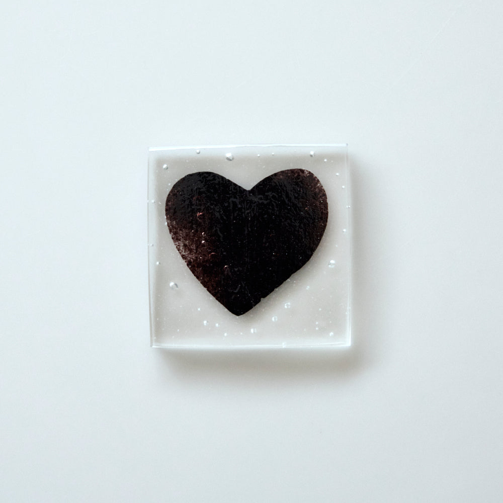 41 heart tile (black)