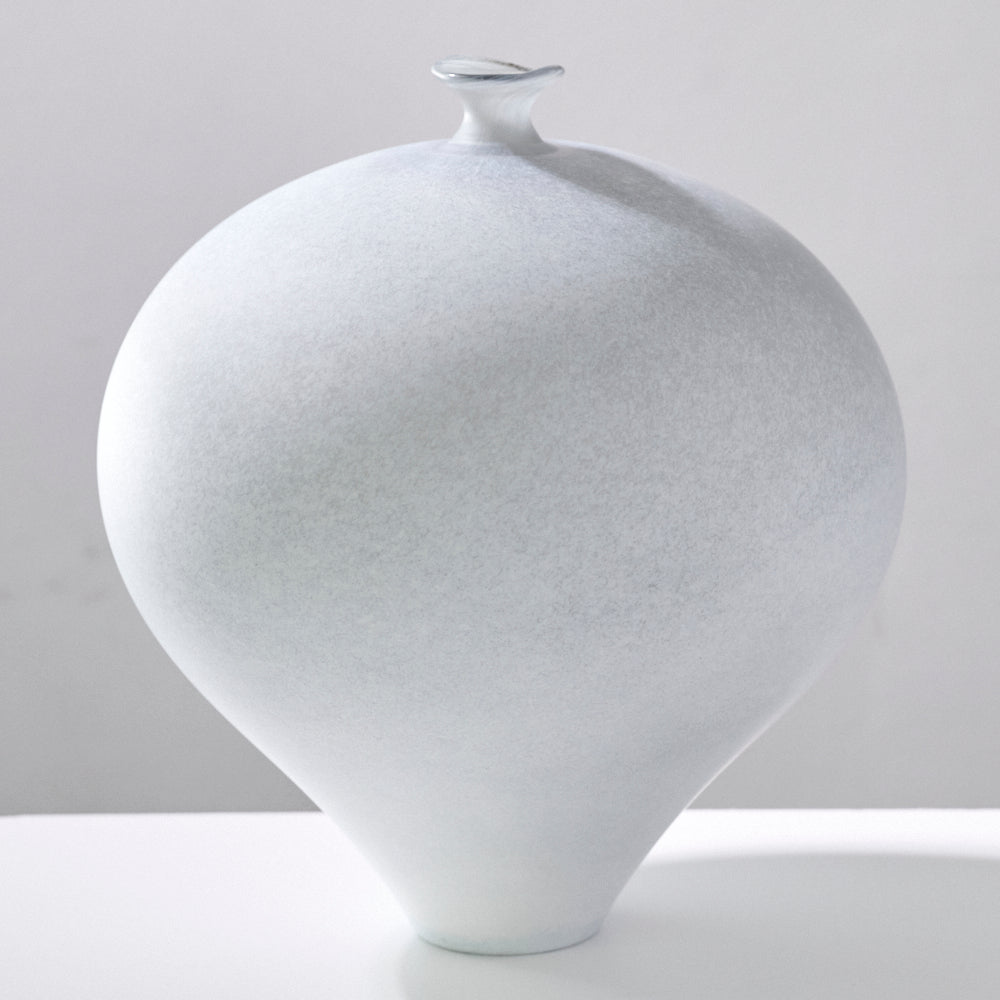 049 white object1
