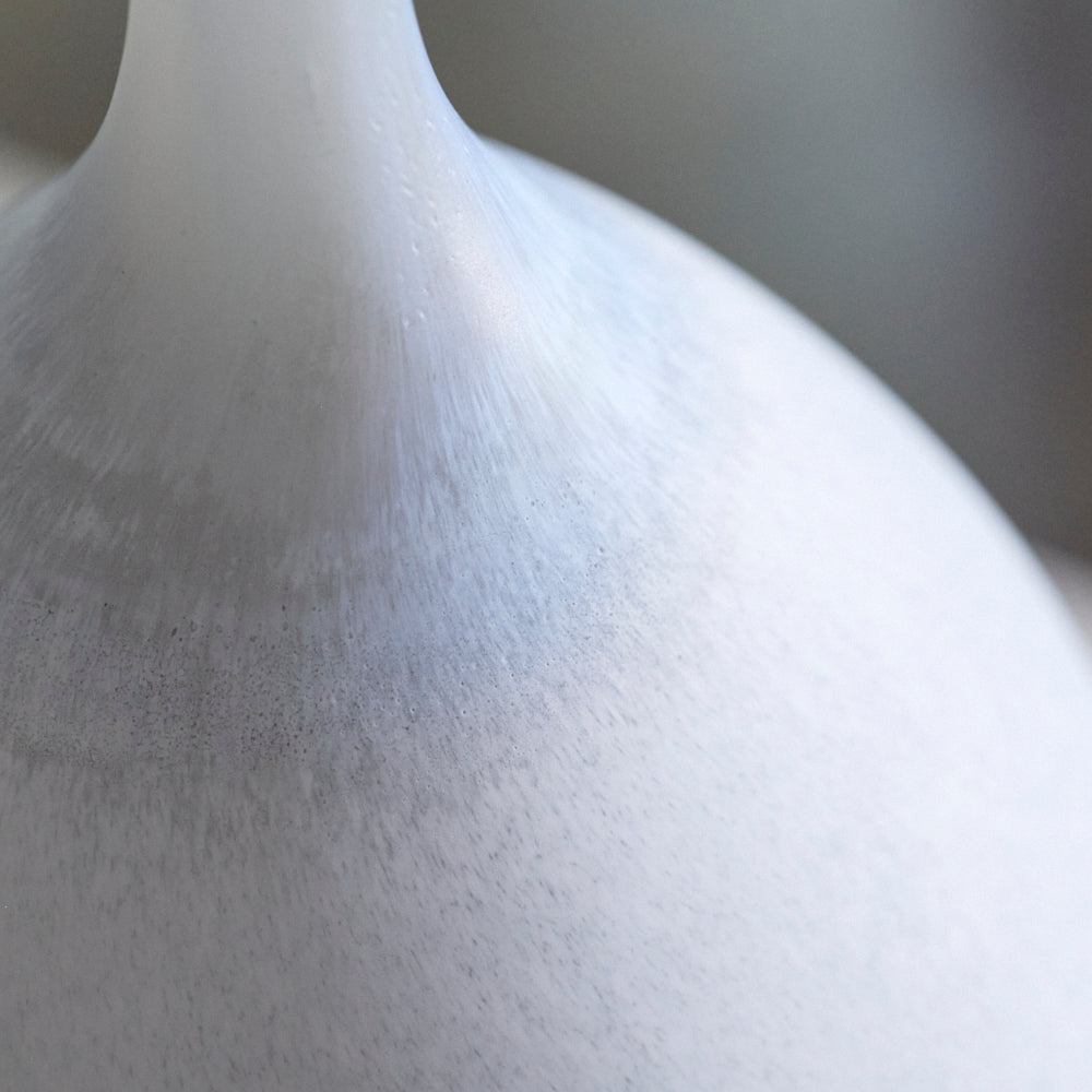051 white object3