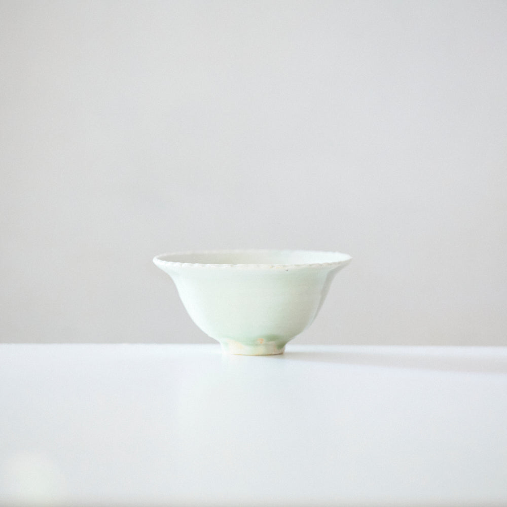 209A 白瓷ぎざぎざ小鉢