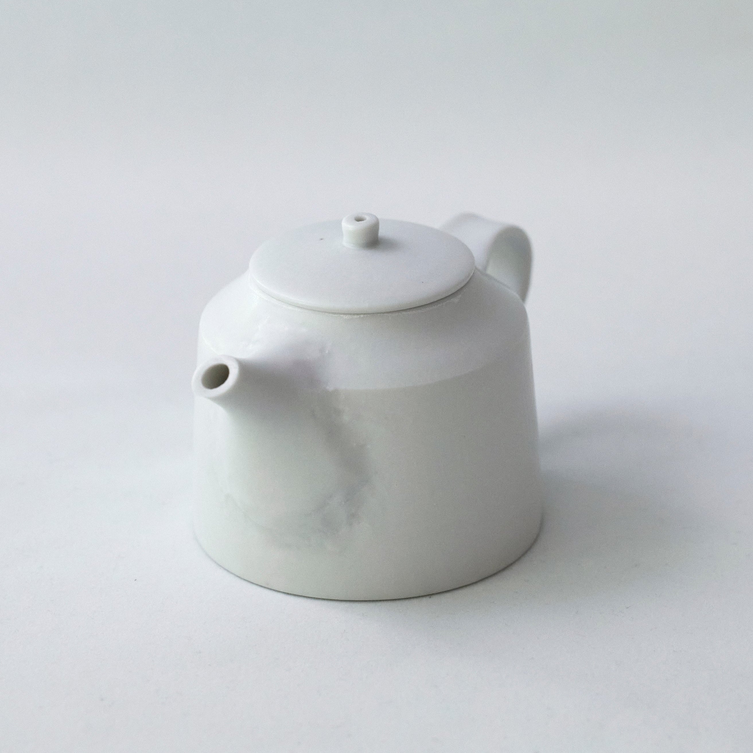 08 茶壺 四角