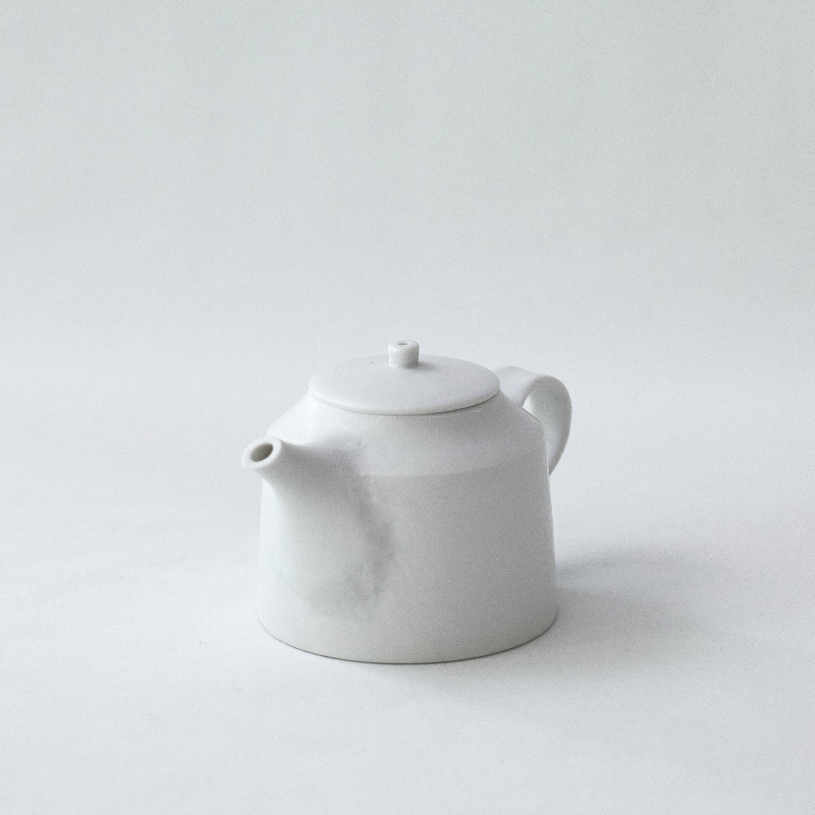 08 茶壺 四角