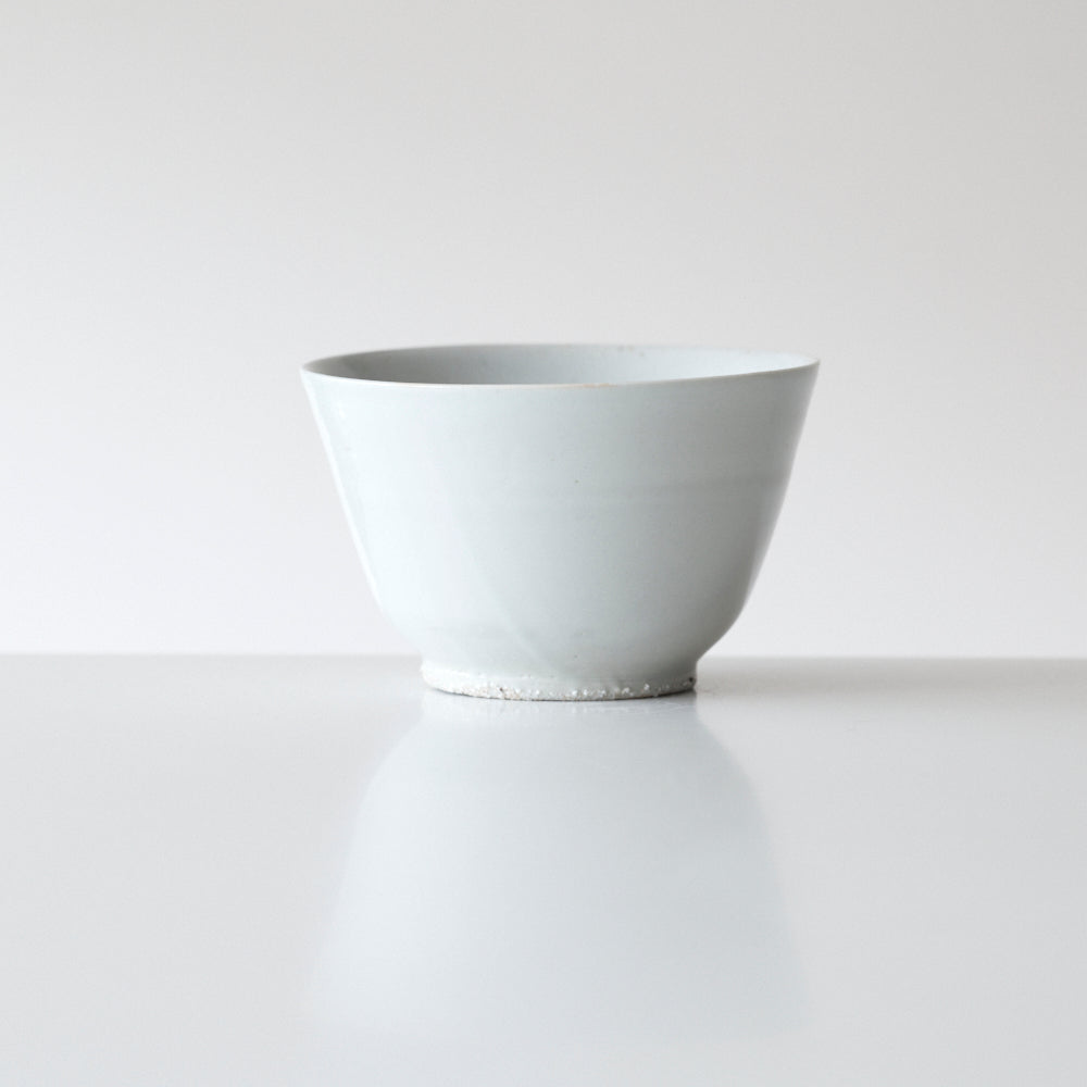 森岡由利子　蓋物　磁器 森岡由利子 白磁扁壺 – 窯と土～Kama-to-tsuchi～